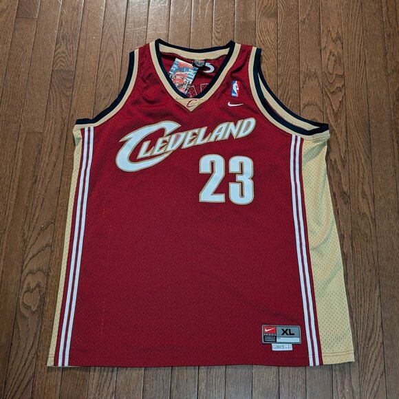 Lebron James Cleveland Cavaliers Team Nike Jersey Made in Korea - Size XL - Picture 1 of 3